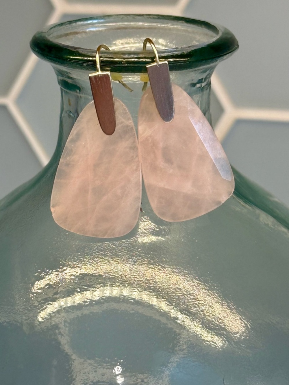 Kendra Scott Faceted Rose Quartz Pink Drop Earrings with Gold Hooks